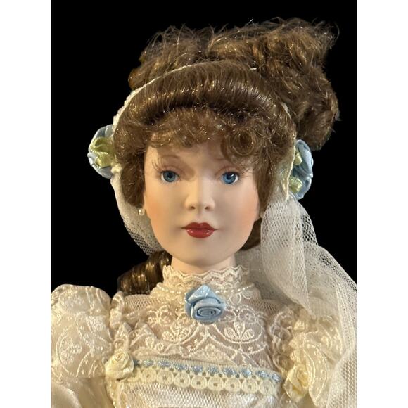 Paradise Galleries Treasury Collection 18" Porcelain Doll ROSE, VICTORIAN BRIDE - Picture 2 of 5